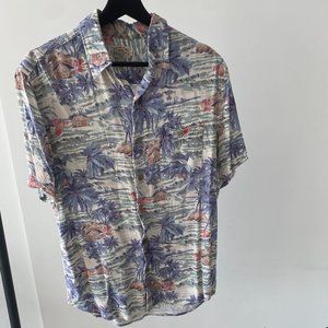 Hawaiian Print Button Down Shirt